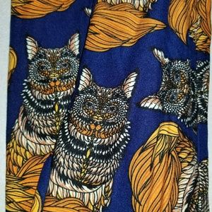 NWOT blue fox/owls OS leggings